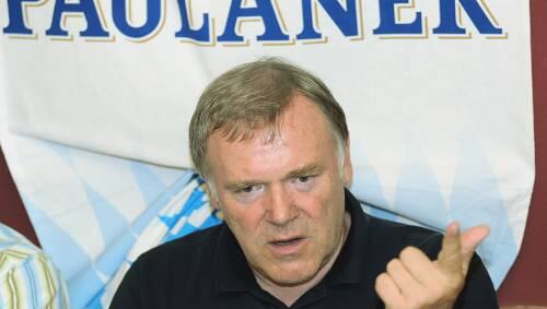 Diskussion mit den Fans: Hermann Gerland. Diskussion mit den Fans: Hermann Gerland.