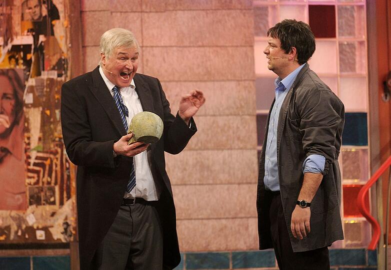 Die Schauspieler Stephan Zinner (r. als Markus Söder) und Christoph Zrenner (l. Horst Seehofer).