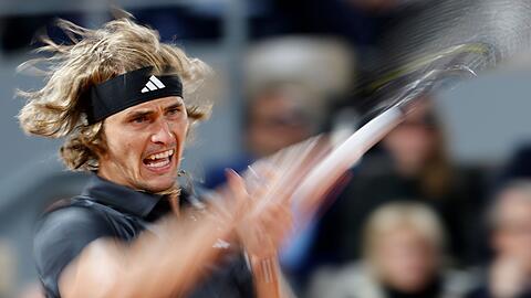 Alexander Zverev trifft in der dritten Runde der French Open auf Francis Tiafoe.