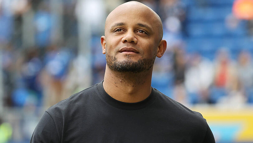 Die Wurzeln im Blick: Bayern-Trainer Vincent Kompany.