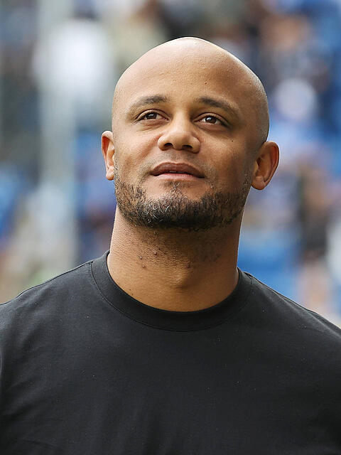 Die Wurzeln im Blick: Bayern-Trainer Vincent Kompany.