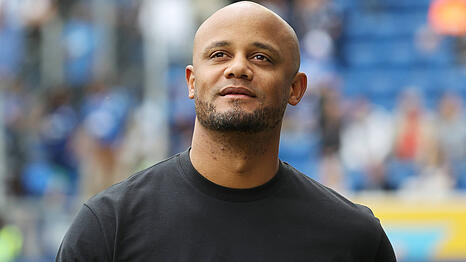 Die Wurzeln im Blick: Bayern-Trainer Vincent Kompany.