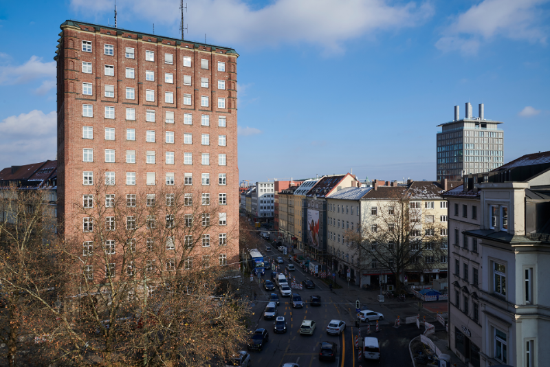 Das Hochhaus in der Blumenstraße: Im sechsten Stock arbeitet die neue "Umbauagentur Büro zu Wohnen". Das Hochhaus in der Blumenstraße: Im sechsten Stock arbeitet die neue "Umbauagentur Büro zu Wohnen".