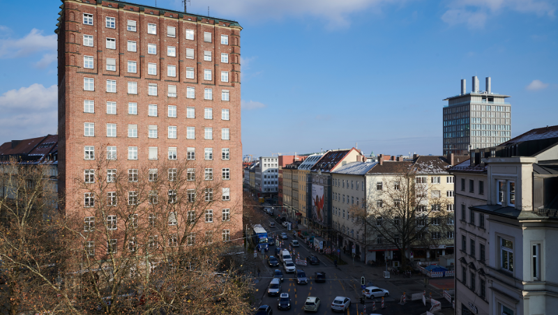 Das Hochhaus in der Blumenstraße: Im sechsten Stock arbeitet die neue "Umbauagentur Büro zu Wohnen". Das Hochhaus in der Blumenstraße: Im sechsten Stock arbeitet die neue "Umbauagentur Büro zu Wohnen".