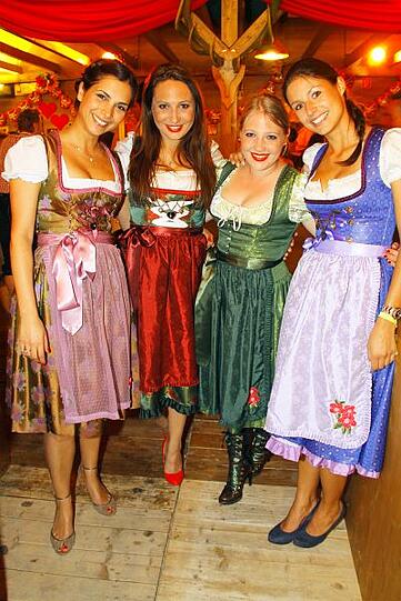 Die letzten Jahre war bei "Tracht & Pracht" einiges geboten. 2011 ließen sich auch Prominente wie Alina Baumann, Tim Lobinger, Michael Guillaume,Peyman Amin, Liliana Matthäu und Alisar Ailabouni im Hippodrom blicken. Klicken Sie durch die Bilder!