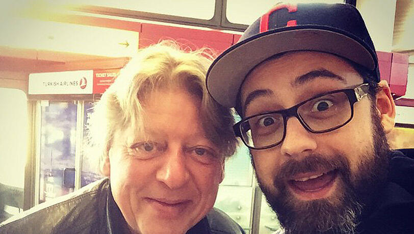 Walter Freiwald (l.) und Sido posieren für ihr gemeinsames Selfie Walter Freiwald (l.) und Sido posieren für ihr gemeinsames Selfie