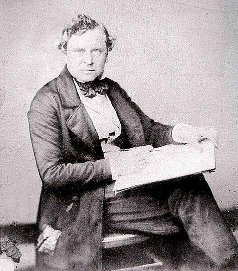 Dort fand der Maler Carl August Lebschée seine letzte Ruhe. ER zeichnete viele Ansichten Münchens.