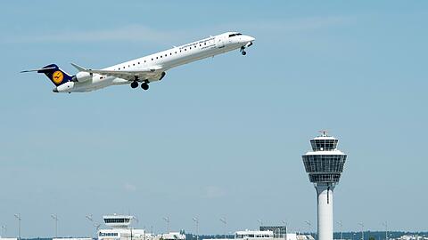 Bei diesem Flugzeug ist alles in Ordnung. Kann eine Maschine allerdings wegen fehlenden Enteisungsmittels nicht starten, muss die Airline zahlen.