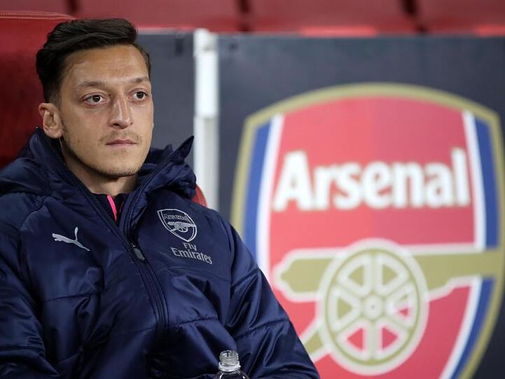 Mesut Özils Vertrag beim FC Arsenal läuft noch bis Ende Juni 2021.