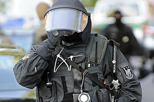 Der Messerstecher wurde von Beamten des  Sondereinsatzkommandos (SEK) festgenommen - hier ein Archivfoto.
