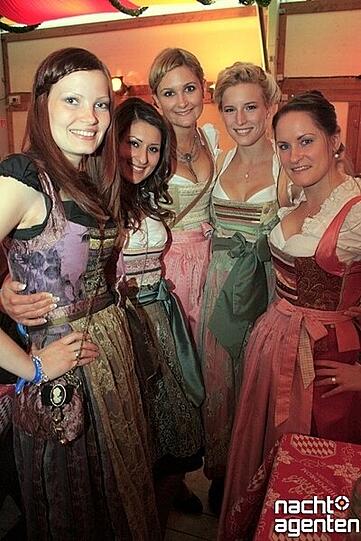 Dirndl, Lederhosen und viel Spaß: Die Party "Tracht und Pracht" am Samstag im Hippodrom auf der Theresienwiese. Mehr Bilder unter: www.nachtagenten.de.