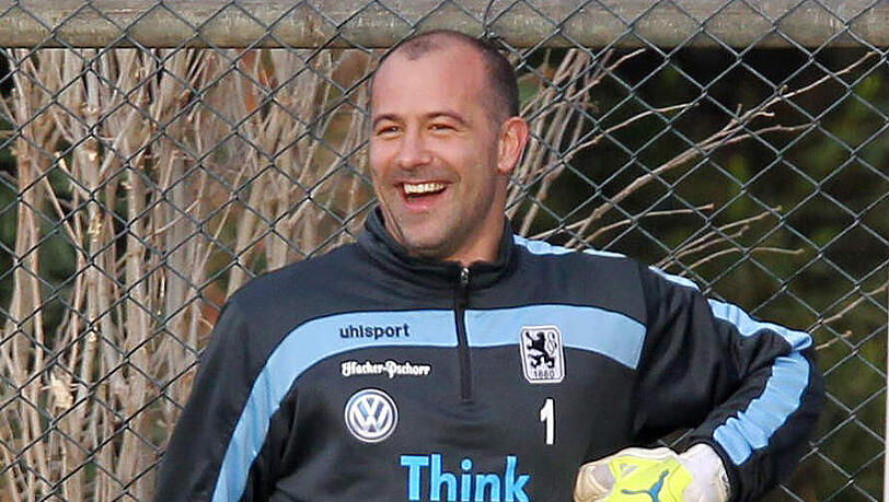 Gabor Kiraly wird an diesem Dienstag 38. Gabor Kiraly wird an diesem Dienstag 38.