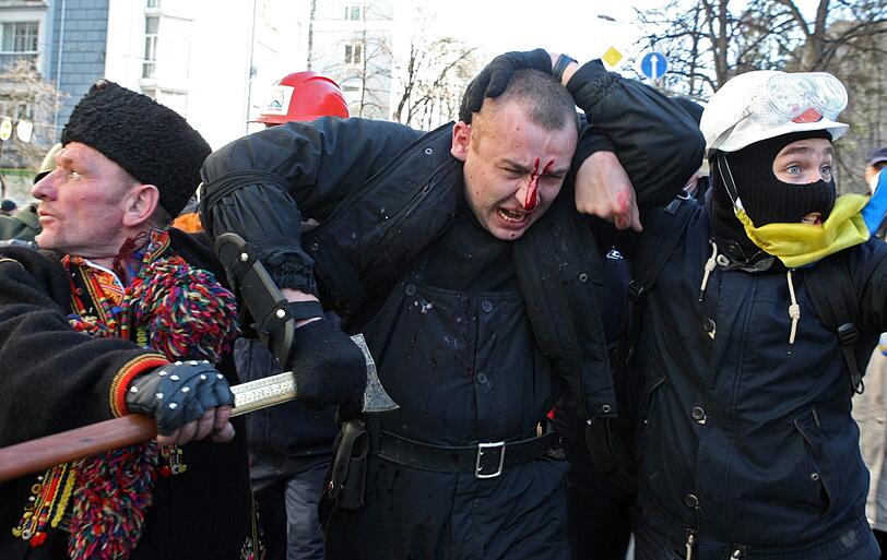 In der ukrainischen Hauptstadt ist es erneut zu schweren Auseinandersetzungen zwischen Polizei und Regierungsgegnern gekommen