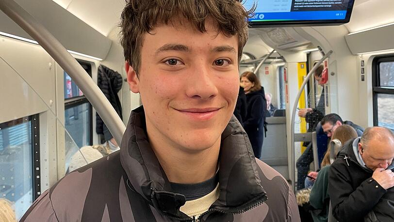 In der S-Bahn: Azubi Julian D&uuml;rr
