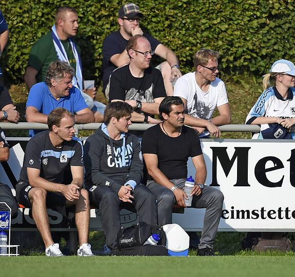 Die Löwen gewinnen gegen den SV Heimstetten mit 3:0 - Die Bilder vom Spiel.