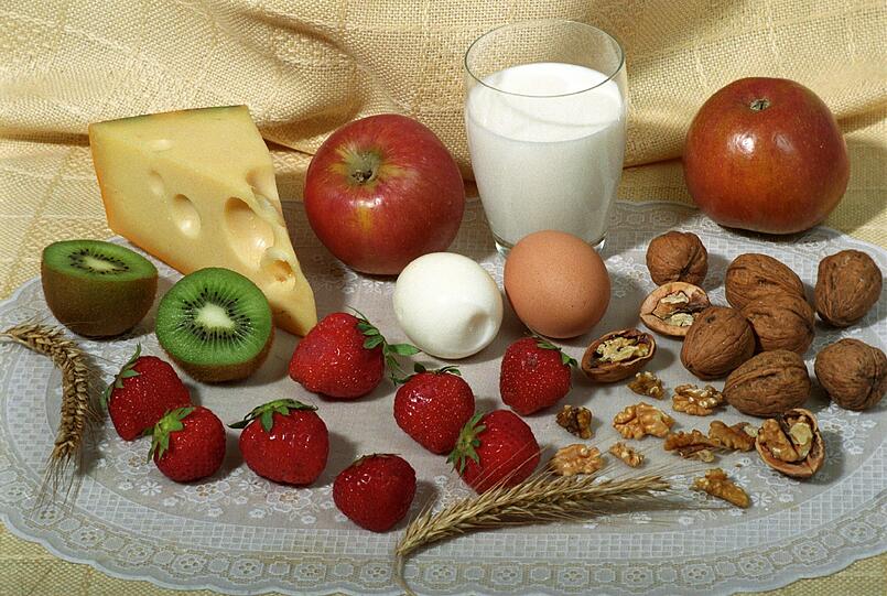Ob Käse, Obst oder Getreide: Viele Menschen reagieren auf Essen allergisch.