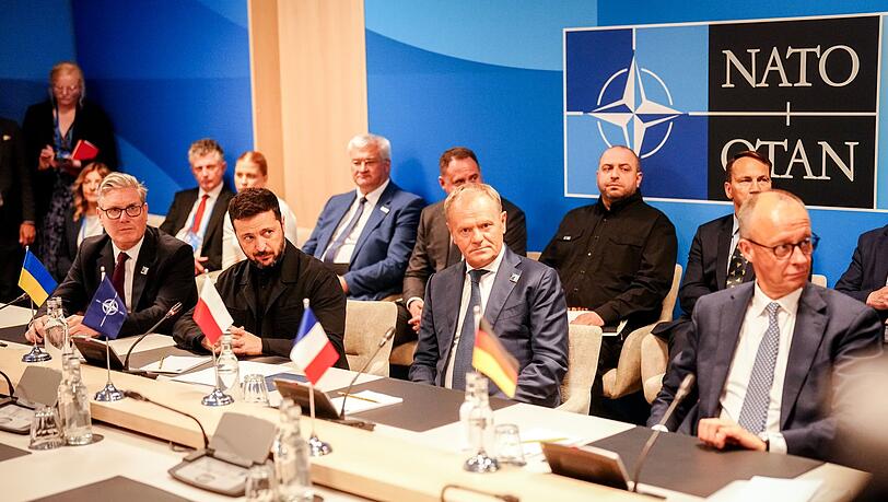 Beim Nato-Gipfel im vergangenen Jahr bekam der ukrainische Präsident Wolodymyr Selenskyj nur nationale Unterstützungszusagen - aber keine des Bündnisses. Das soll in Ankara nun anders werden. (Archivbild) Beim Nato-Gipfel im vergangenen Jahr bekam der ukrainische Präsident Wolodymyr Selenskyj nur nationale Unterstützungszusagen - aber keine des Bündnisses. Das soll in Ankara nun anders werden. (Archivbild)