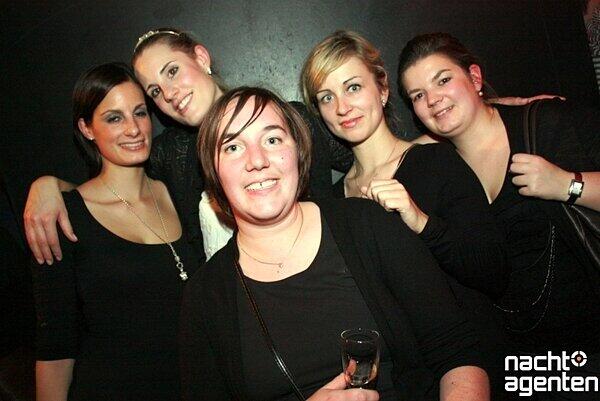 Ruby Dance Club (Samstag, 26.11.2011). Noch mehr Fotos sehen Sie unter: www.nachtagenten.de.
