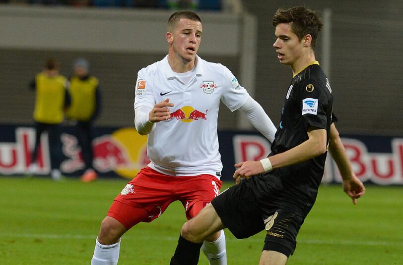Julian Weigl &ndash; Note 4.

Licht und Schatten wechselten sich auch in Leipzig bei Weigl ab. Manchmal umsichtig und zweikampfstark, manchmal fahrlässig und überhastet.