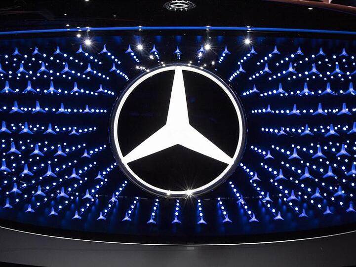Daimler hatte im zweiten Quartal unter anderem wegen Rückstellungen für Verfahren im Zusammenhang mit dem Dieselskandal rote Zahlen geschrieben.