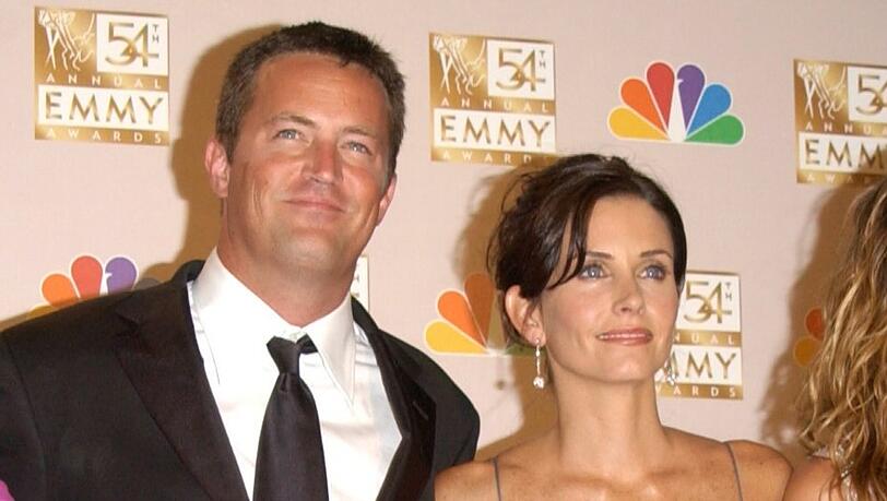 Courteney Cox und Matthew Perry arbeiteten für "Friends" eng zusammen.