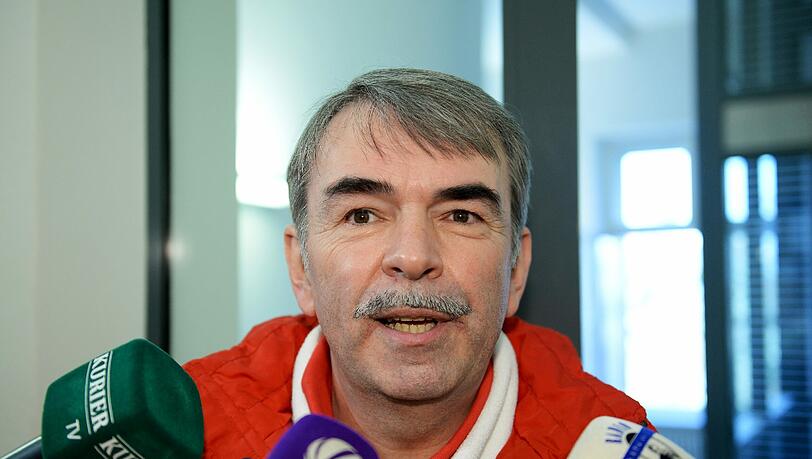Gustl Mollath wird seit 2006 gegen seinen Willen in einer psychiatrischen Klinik behandelt. Gustl Mollath wird seit 2006 gegen seinen Willen in einer psychiatrischen Klinik behandelt.