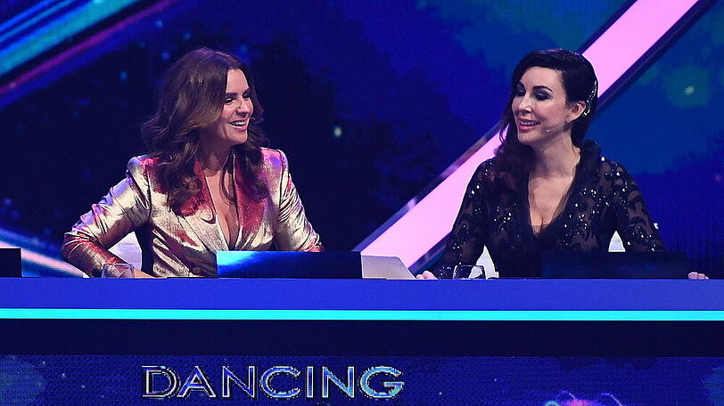 Katarina Witt (l.) mit ihrer Jurykollegin Judith Williams