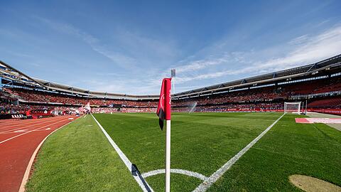 Die Frauen-Nationalmannschaft bestreitet ein WM-Qualifikationsspiel in N&uuml;rnberg.