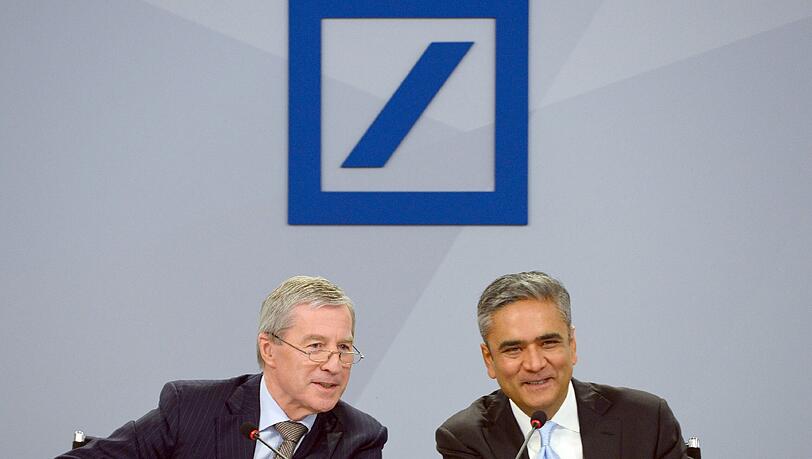 Seit dem Amtsantritt von Jürgen Fitschen (l.) und Anshu Jain als Doppelspitze der Deutschen Bank 2012 hat das Institut bereits die jährlichen Kosten um 3,3 Milliarden Euro gesenkt Seit dem Amtsantritt von Jürgen Fitschen (l.) und Anshu Jain als Doppelspitze der Deutschen Bank 2012 hat das Institut bereits die jährlichen Kosten um 3,3 Milliarden Euro gesenkt