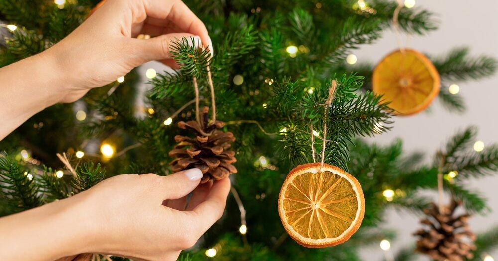 Zur-ck-zur-Natur-DIY-Weihnachtsbaum-Deko-aus-organischen-Materialien