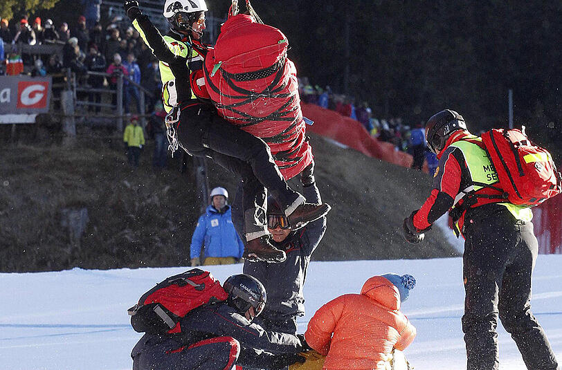 Abfahrts-Olympiasieger Matthias Mayer ist am Samstag beim Weltcup-Rennen in Gröden schwer gestürzt. Die Bilder.