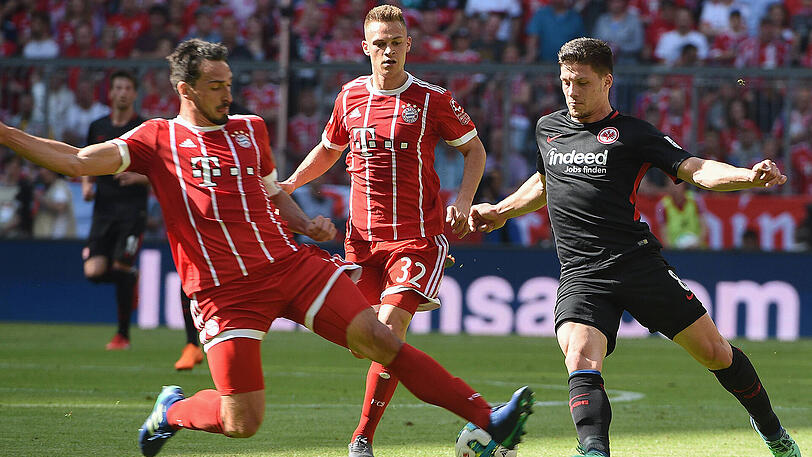 Mats Hummels, Note 3:
Führte die Bayern erstmals als Kapitän aufs Feld und zeigte, weshalb er aus der Münchner Defensive nicht mehr wegzudenken ist. War enorm zweikampfstark und passsicher, sorgte zudem mit Antritten in die gegnerische Hälfte mehrmals für Raunen in der Arena. In der 79. Minute allerdings mit einem bösen Patzer, der zum Gegentor führte.