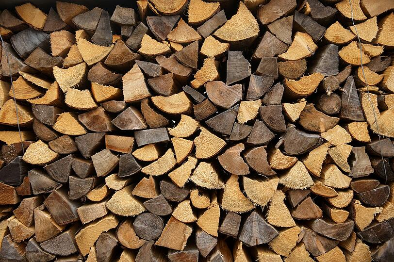 Holz verbessert die Wärmedämmung. Das spart Heizkosten.