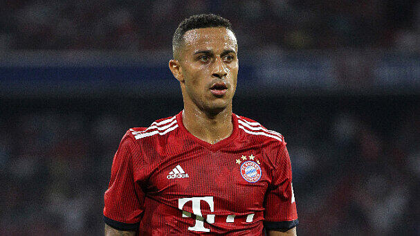 THIAGO, ohne Note: Das zweite Comeback. Der Spanier hatte sich Ende Oktober im DFB-Pokal verletzt, nun ersetzte er nach 80 Minuten Gnabry. Holte sich sofort Gelb ab für ein taktisches Foul im Mittelfeld.