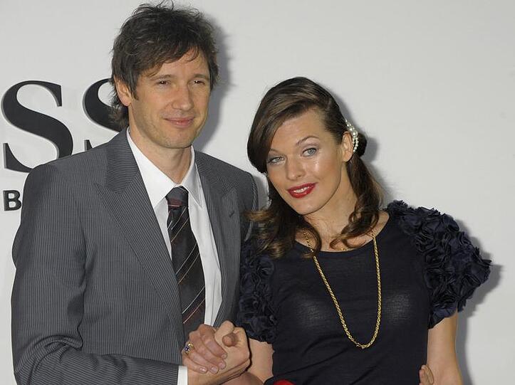 Milla Jovovich und Paul Anderson schließen den Bund des Lebens.