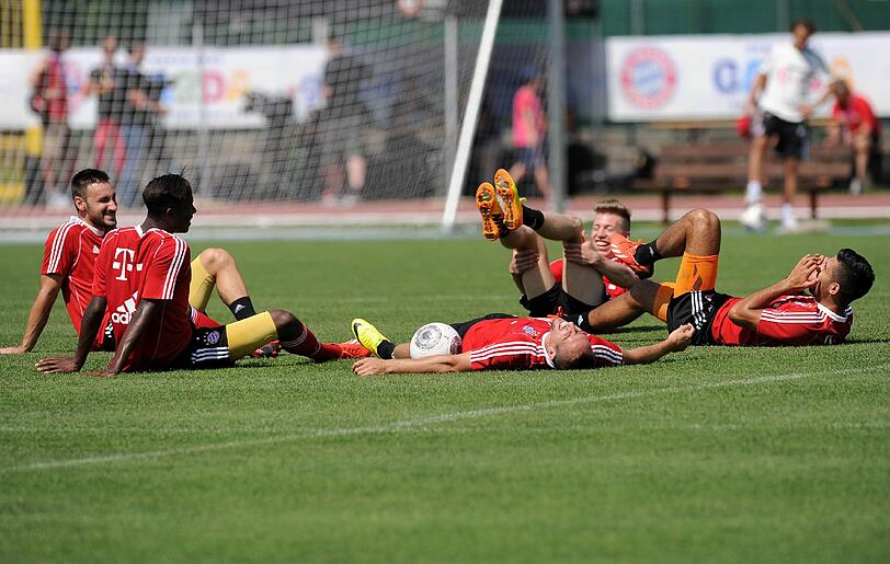 Die Bayern trainieren ein letztes Mal vor dem Testspiel gegen Brescia Calcio.