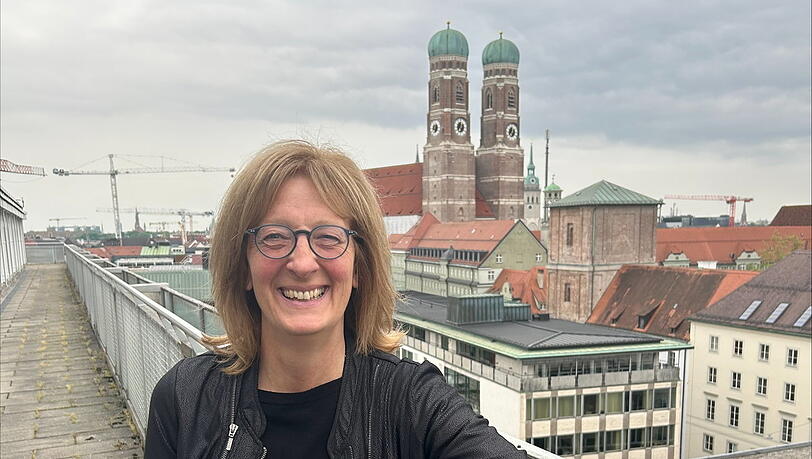 Die Leiterin des Münchner Nachlassgerichtes, Christiane Karrasch, auf dem Dach des Amtsgerichts. Die Leiterin des Münchner Nachlassgerichtes, Christiane Karrasch, auf dem Dach des Amtsgerichts.