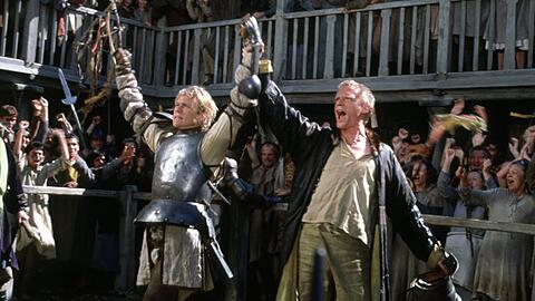 Heath Ledger (l.) und Paul Bettany (r.) haben gemeinsam "Ritter aus Leidenschaft" (2001) gedreht.