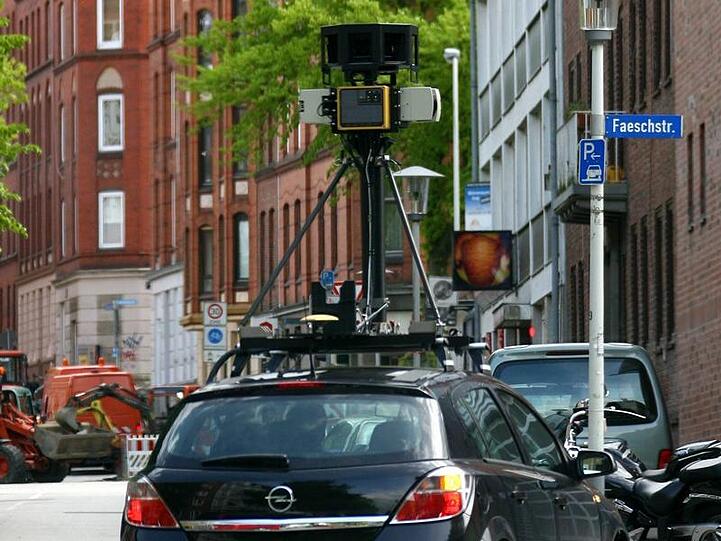 Für das Projekt "Street View" lässt Google ganze Straßenzüge fotografieren.