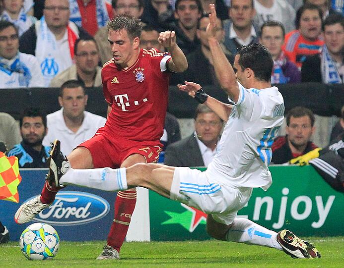Der FC Bayern gewinnt in einem mäßigen Spiel souverän mit 2:0 bei Olympique Marseille und kann fürs Halbfinale gegen Real Madrid planen. Schweinsteiger holt sich Gelbsperre fürs Rückspiel - sehen Sie hier die Bilder...
