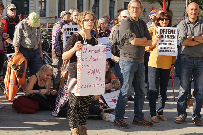 Gegen Asylrechtsverschäfungen - für offene Grenzen: Bilder von der Demo am Samstag.