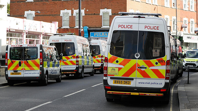 Terror-Alarm in London: In einer U-Bahn kam es zu einer Explosion, die Polizei ist mit einem Riesen-Aufgebot vor Ort. Die Bilder.