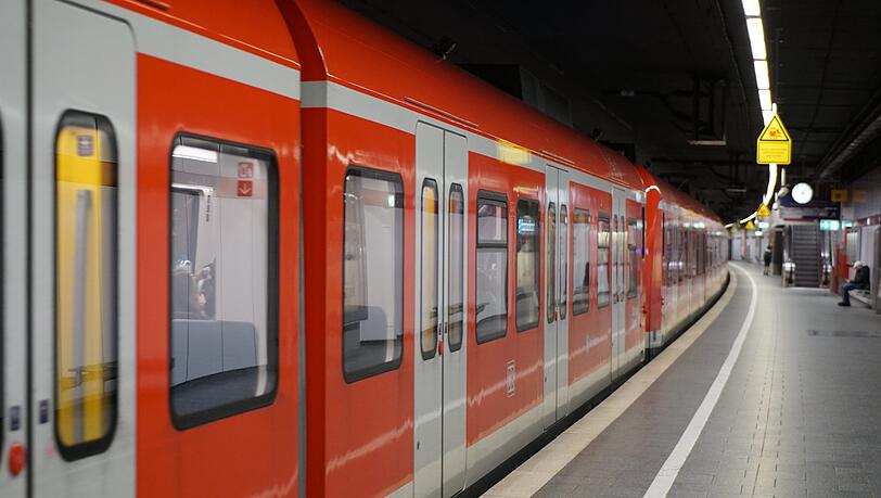 Bald sollen Pendler am Morgen in einem verbesserten Takt fahren können. Bald sollen Pendler am Morgen in einem verbesserten Takt fahren können.
