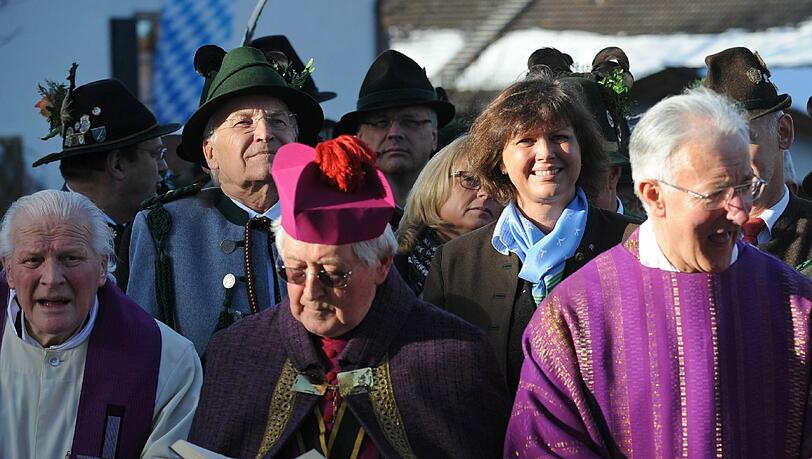 Ilse Aigner und Edmund Stoiber waren auch bei der Gedenkfeier in Waagkirchen. Ilse Aigner und Edmund Stoiber waren auch bei der Gedenkfeier in Waagkirchen.