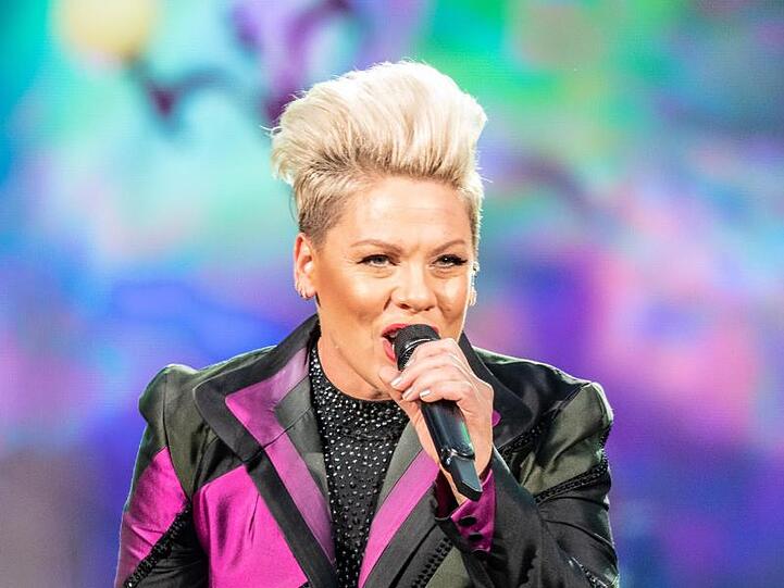 Popsängerin Pink bei ihrem Konzert im Olympiastadion.