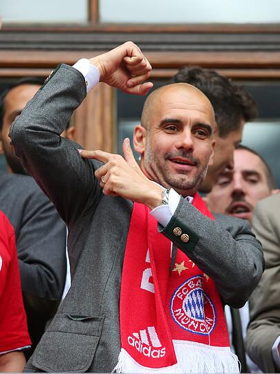 Der FC Bayern feierte am Pfingstsonntag die doppelte Meisterschaft. Die Bilder vom Rathausbalkon am Marienplatz.