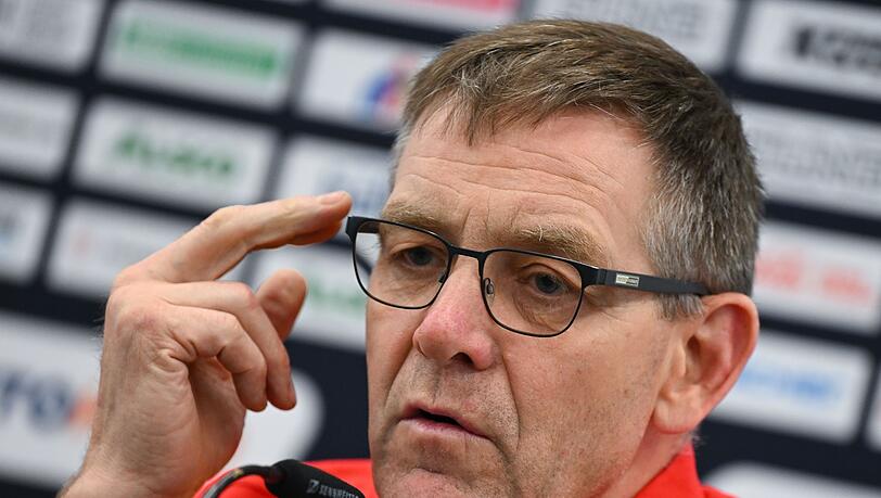 Bundestrainer Alfred Gislason bereitet sein Team auf die Heim-EM vor.