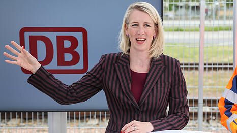 Katrin Habenschaden ist Leiterin für Nachhaltigkeit und Umwelt bei der Deutsche Bahn. Bis 2023 war sie Münchens zweite Bürgermeisterin.