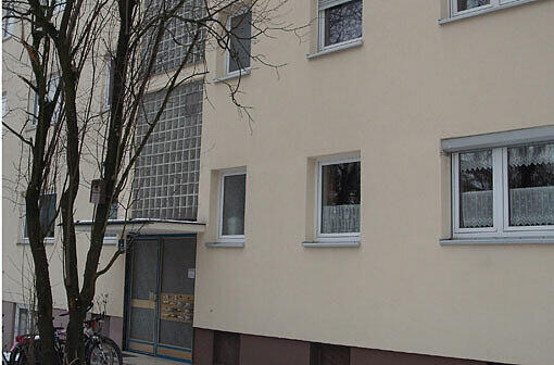 In diesem Haus in Pasing lebte die vierköpfige Familie.