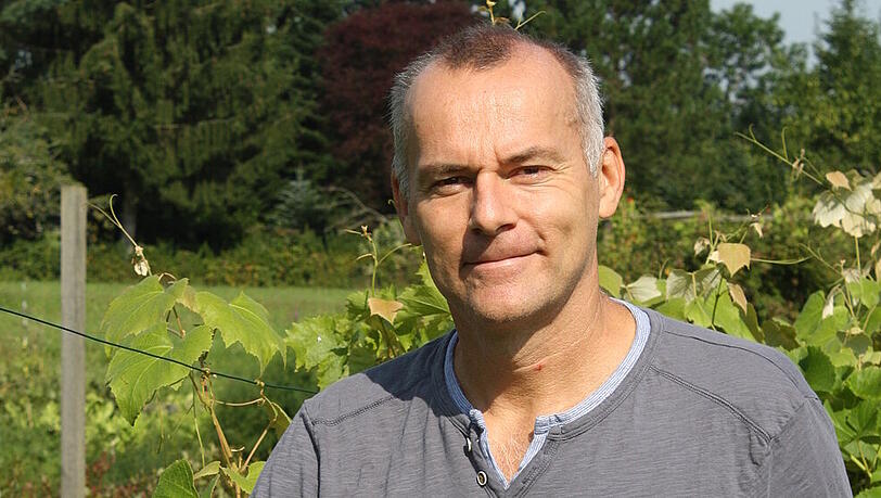 Dr. med. Michael Nehls ist Arzt und habilitierter Molekulargenetiker. Dr. med. Michael Nehls ist Arzt und habilitierter Molekulargenetiker.